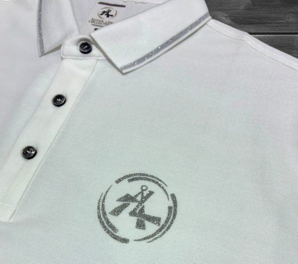 THE SILVER CREST